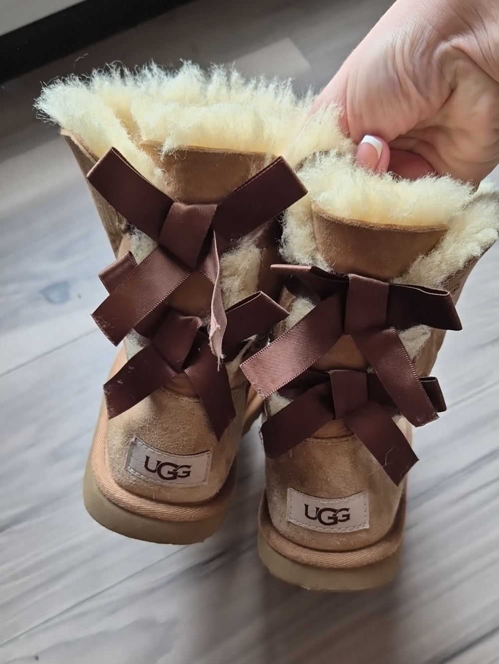 UGG Kids Classic Chestnut Suede Shearling Boots with Back Bows